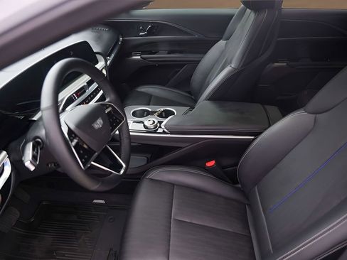 Certified 2024 Cadillac Lyriq Sport AWD/4WD image 10