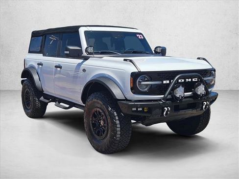 Certified 2023 Ford Bronco Wildtrak AWD/4WD image 3