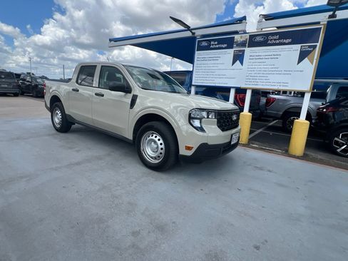 Used 2025 Ford Maverick XL FWD image 2