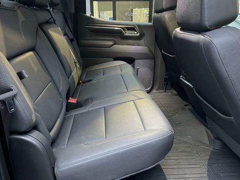 Used 2023 GMC Sierra 1500 SLT w/ SLT Premium Plus Package image 17