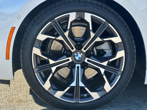 Used 2025 BMW 230i Coupe w/ Convenience Package image 31