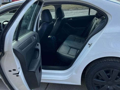 Used 2014 Volkswagen Jetta SE image 16