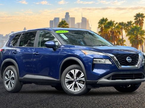 Used 2023 Nissan Rogue SV AWD/4WD image 2