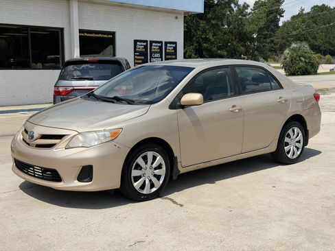 Used 2012 Toyota Corolla LE FWD image 4