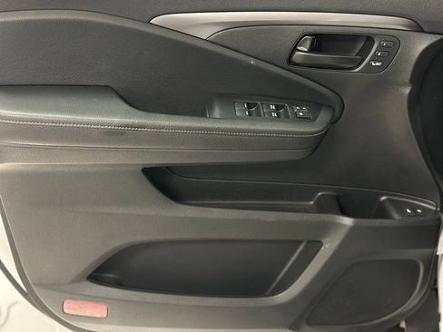 Used 2023 Honda Passport EX-L image 15