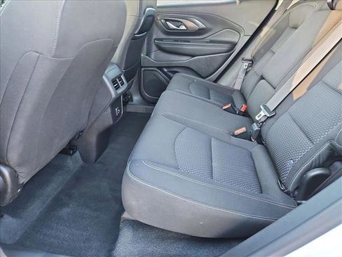 Used 2024 GMC Terrain SLE image 18