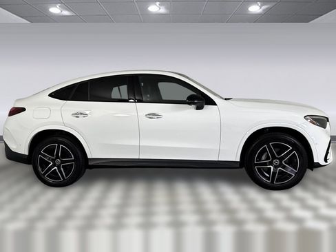 Used 2024 Mercedes-Benz GLC 300 4MATIC image 8