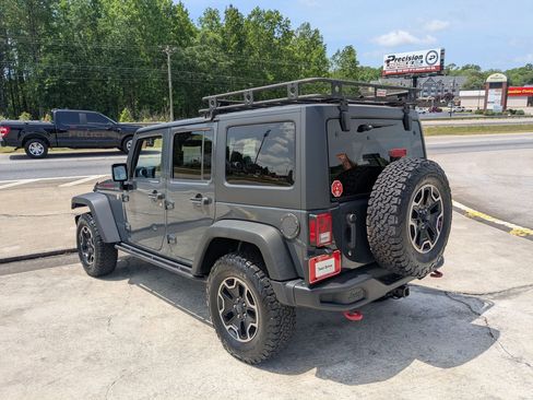 Used 2017 Jeep Wrangler Unlimited Rubicon w/ Max Tow Package AWD/4WD image 7