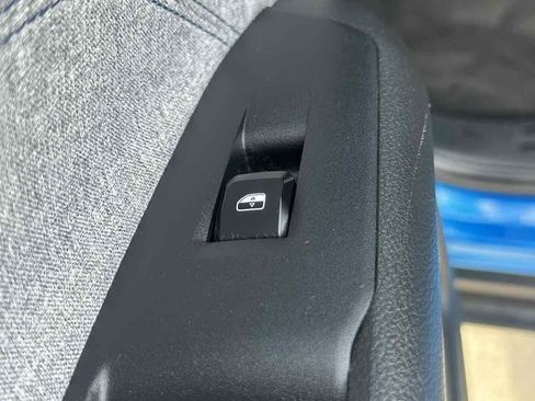 Used 2023 Jeep Compass Sport AWD/4WD image 38