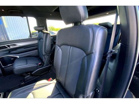 New 2026 Jeep Grand Wagoneer Limited AWD/4WD image 11