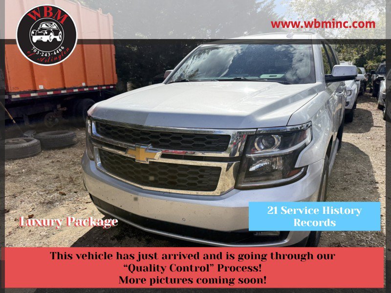 Used 2017 Chevrolet Suburban LT RWD image 1