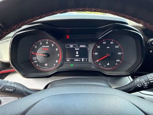Used 2024 Chevrolet Trax RS FWD image 12