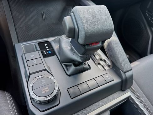 Used 2024 Toyota Tacoma TRD Sport RWD image 39
