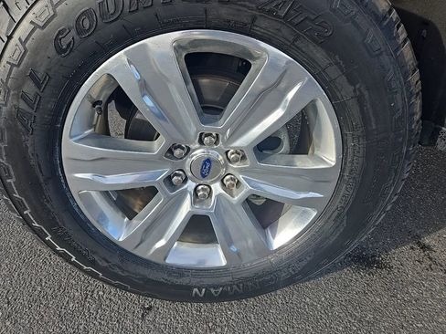 Used 2018 Ford F150 Platinum w/ Equipment Group 701A Luxury image 43