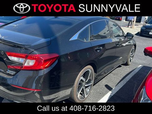 Used 2022 Honda Accord Sport image 2