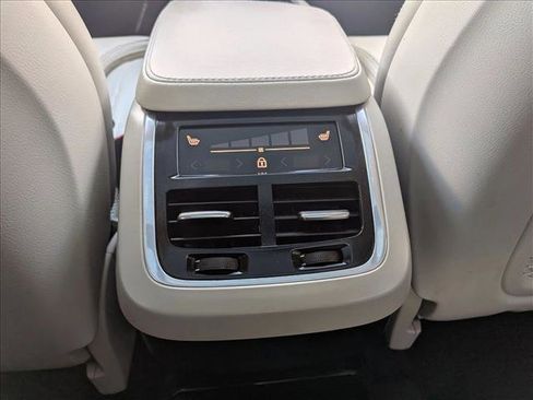 Used 2022 Volvo XC90 T6 Inscription w/ Advanced Package image 19