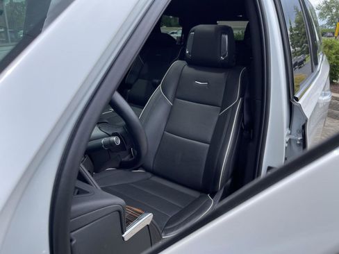 Certified 2024 Cadillac Escalade Premium Luxury w/ Performance Package AWD/4WD image 15