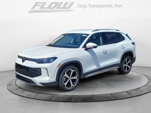 New 2026 Volkswagen Tiguan SE FWD image 3