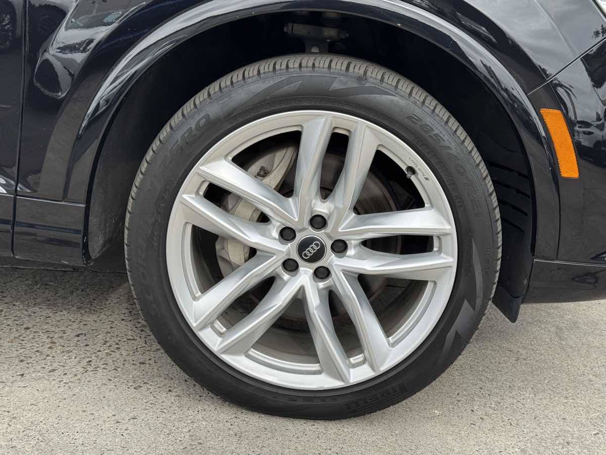 Used 2018 Audi Q7 3.0T Prestige w/ Prestige Package AWD/4WD image 6