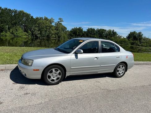Used 2002 Hyundai Elantra GLS FWD image 2