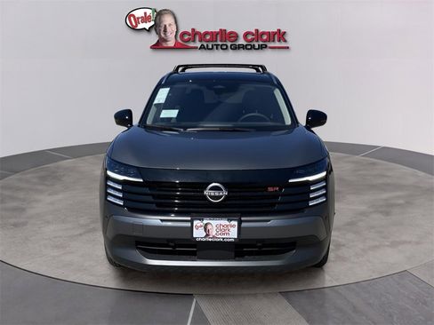 New 2025 Nissan Kicks SR image 9