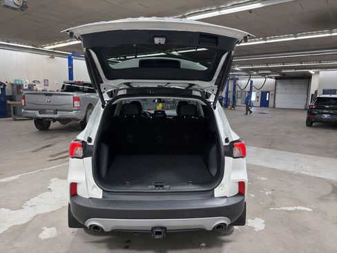 Used 2022 Ford Escape Titanium w/ Class II Trailer Tow Package image 12