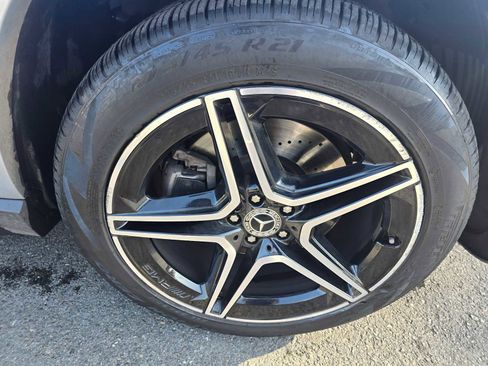 Certified 2025 Mercedes-Benz GLS 450 4MATIC image 9