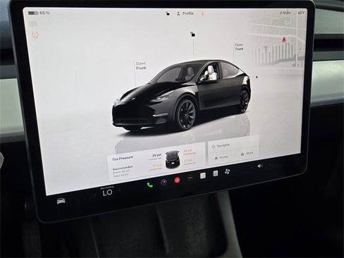 Used 2023 Tesla Model Y Long Range image 18