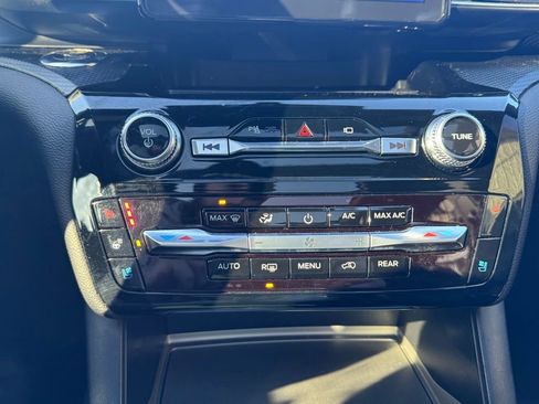 Used 2022 Ford Explorer ST w/ ST Street Pack image 22