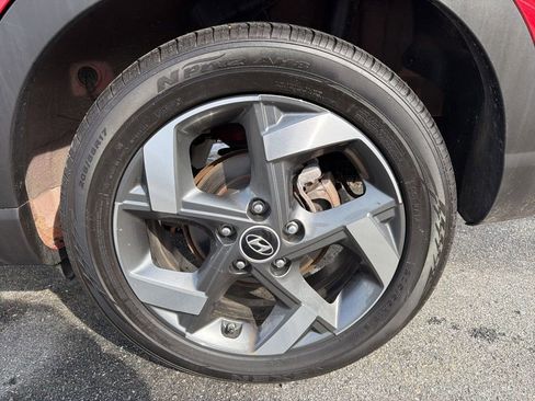 Used 2022 Hyundai Venue SEL w/ Cargo Package image 34