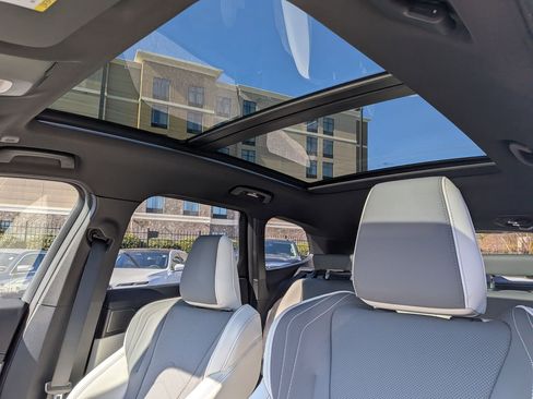 New 2026 BMW X1 xDrive28i w/ Technology Package image 17