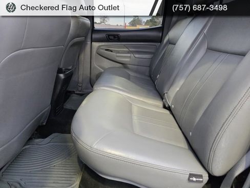 Used 2013 Toyota Tacoma PreRunner image 36