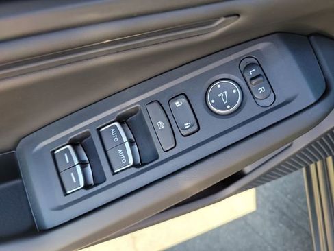 Certified 2025 Honda Accord SE image 20