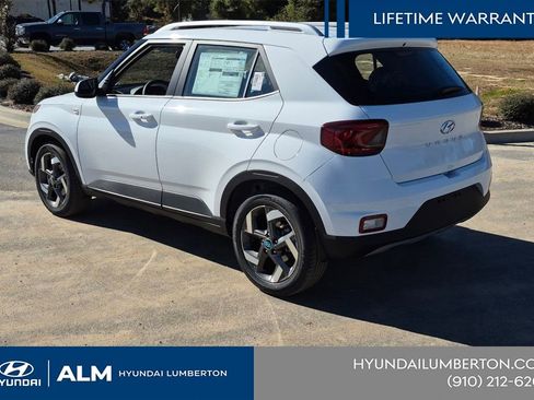 New 2026 Hyundai Venue SEL FWD image 10
