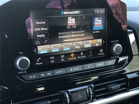 New 2025 Nissan Pathfinder SV w/ SV Premium Package image 29