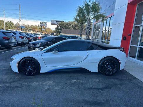 Used 2017 BMW i8 image 5