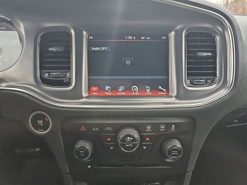 Used 2014 Dodge Charger SXT image 19