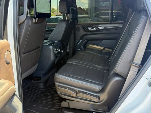 Used 2021 GMC Yukon Denali w/ Denali Ultimate Package AWD/4WD image 19