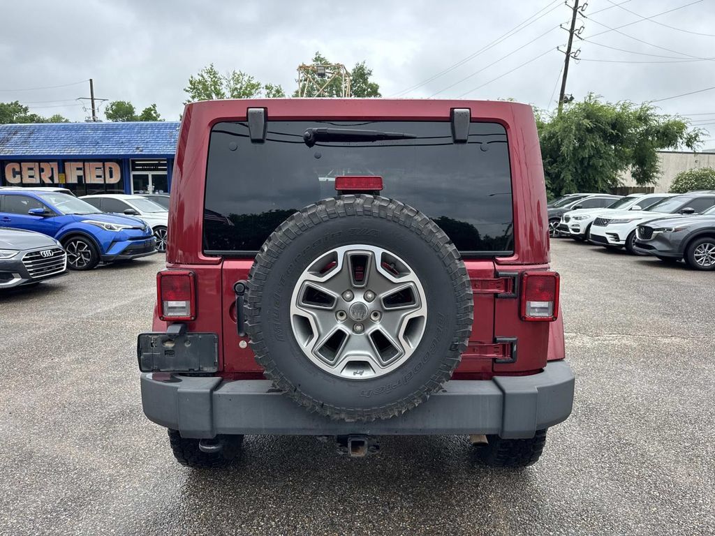 Used 2013 Jeep Wrangler Unlimited Rubicon w/ Connectivity Group AWD/4WD image 6