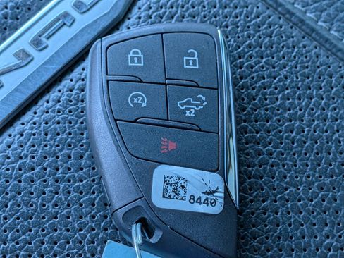 Used 2024 GMC Sierra 2500 Denali w/ Denali Reserve Package image 28