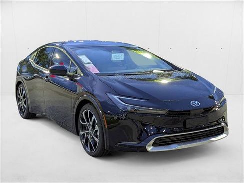 New 2026 Toyota Prius Plug-In Hybrid FWD image 7