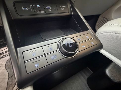 Used 2024 Hyundai Kona Limited image 25