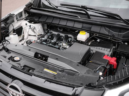 Used 2025 Nissan Pathfinder Platinum image 37