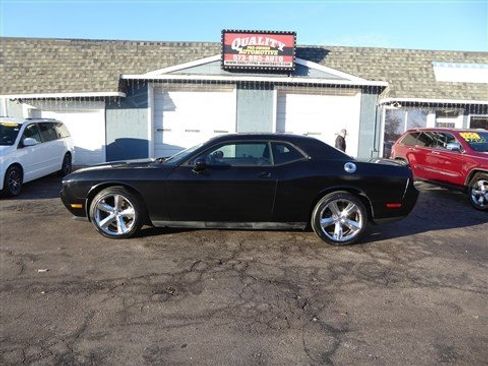 Used 2013 Dodge Challenger SXT w/ Super Sport Group image 1