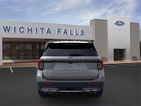 New 2025 Ford Explorer Active w/ Active Comfort Package image 5