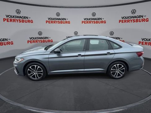 Used 2025 Volkswagen Jetta Sport image 5