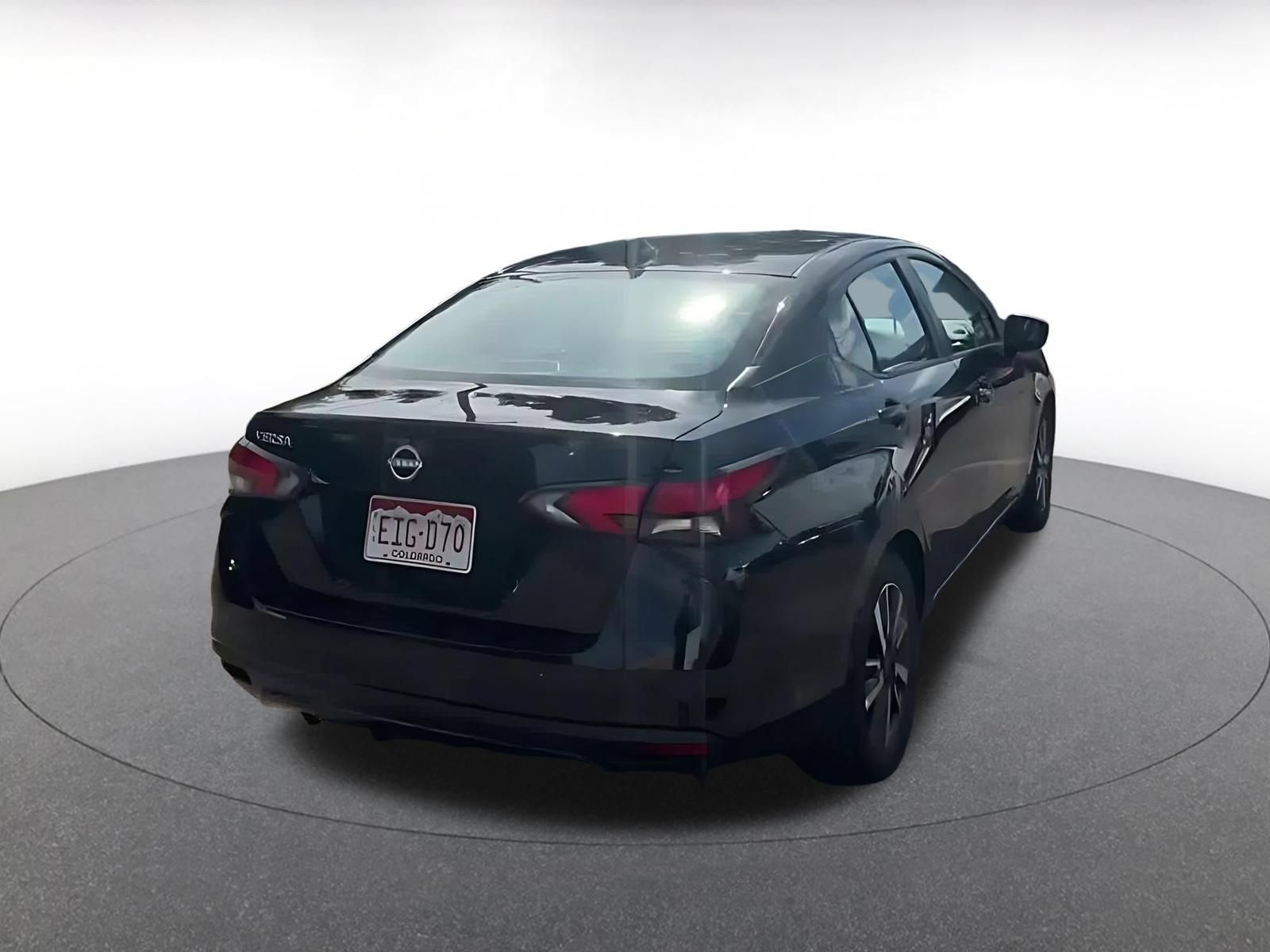 Used 2025 Nissan Versa SV FWD image 13