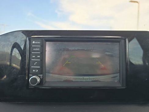 Used 2025 Nissan Kicks S FWD image 9