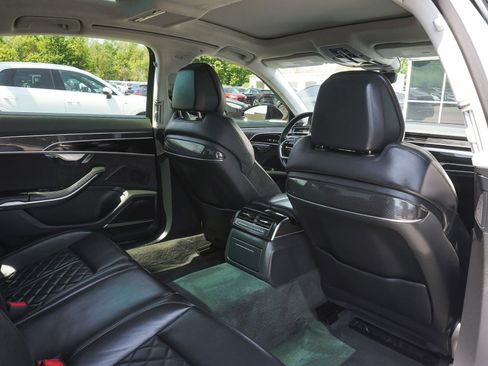 Used 2020 Audi S8 L w/ S8 Executive Package AWD/4WD image 41