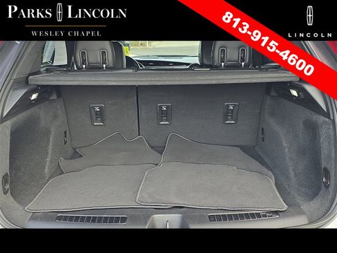 Used 2020 Cadillac XT4 Premium Luxury w/ Enhanced Visibility Package image 8